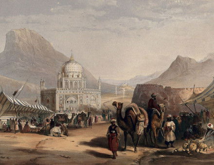 Open-air market outside the temple of Shah Ahmed, Kandahar, by R. Carrick after lieutenant James Rattray, c. 1847. Wellcome Collection. Public Domain.