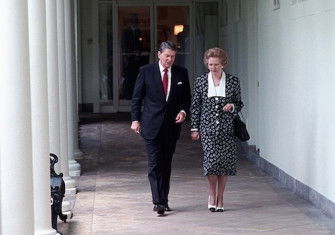 British prime minister Margaret Thatcher and US president Ronald Reagan in conversation, 17 July 1987. US National Archives and Records Administration. Public Domain.